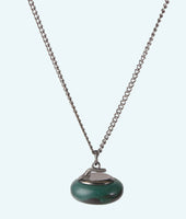 Emerald Stone Curling Rock Necklace - In 3D