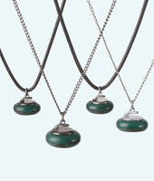 Emerald Stone Curling Rock Necklace - In 3D
